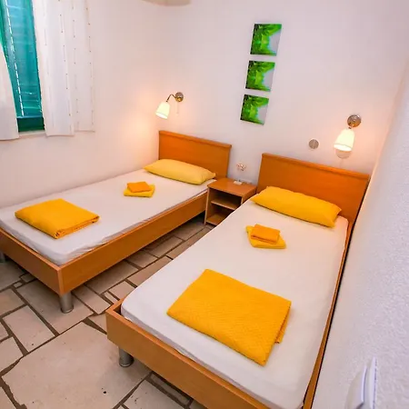 Erika * Rogoznica (Sibenik-Knin)