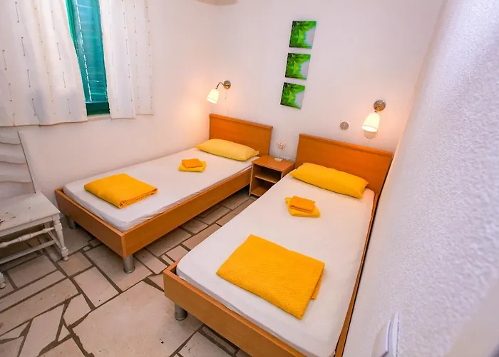 Erika * Rogoznica (Sibenik-Knin)